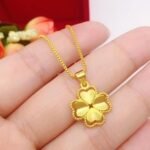 Womens Fashionable Clavicle Chain Necklace With PendantColorfast For Up To Nine Years