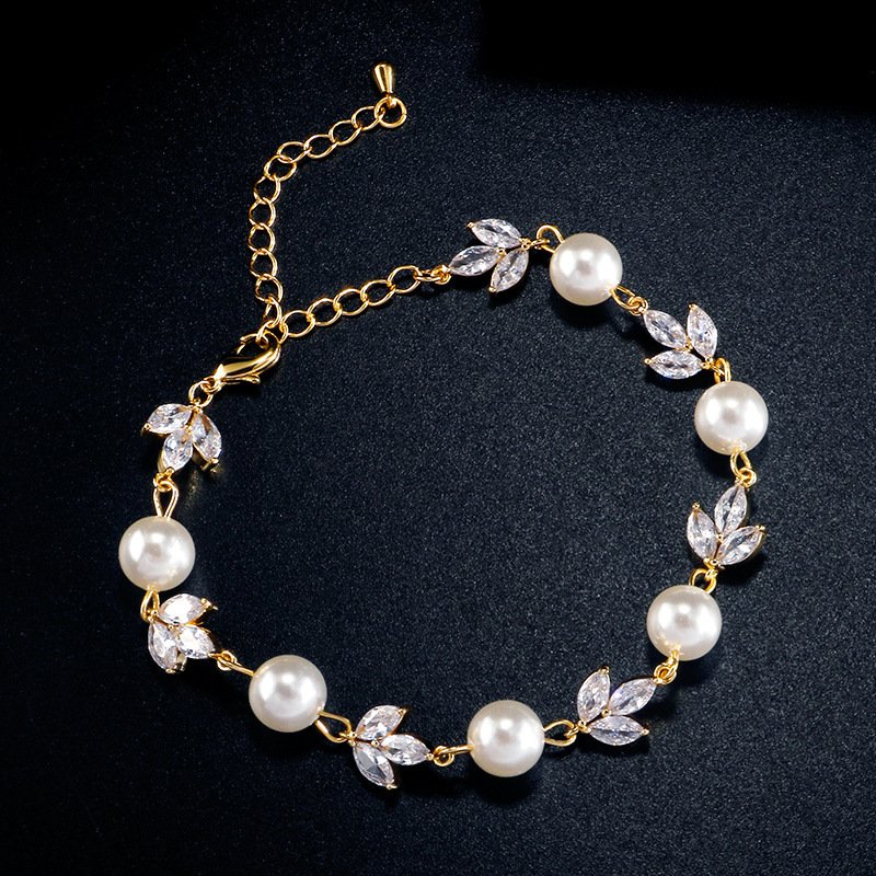 European And American Ins Niche Design, High-End Minimalist Micro-Inlaid Zircon Bracelet For Women, Elegant Light Luxury Pearl Jewelry For Women