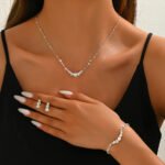 2026 New Fashion High-end Light Luxury Niche Design All-match Collarbone Necklace Earrings Bracelet Three-piece Set