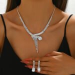European And American Fashion Luxury Shiny Water Drop Zircon Diamond Necklace Earrings Two-piece Wedding Banquet Dress Accessories