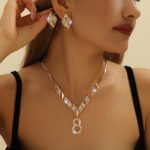 Gold-Colored Zinc Alloy Inlaid With Rhinestones, Metal Figure-Eight Necklace And Earring Set, Women's Jewelry Set