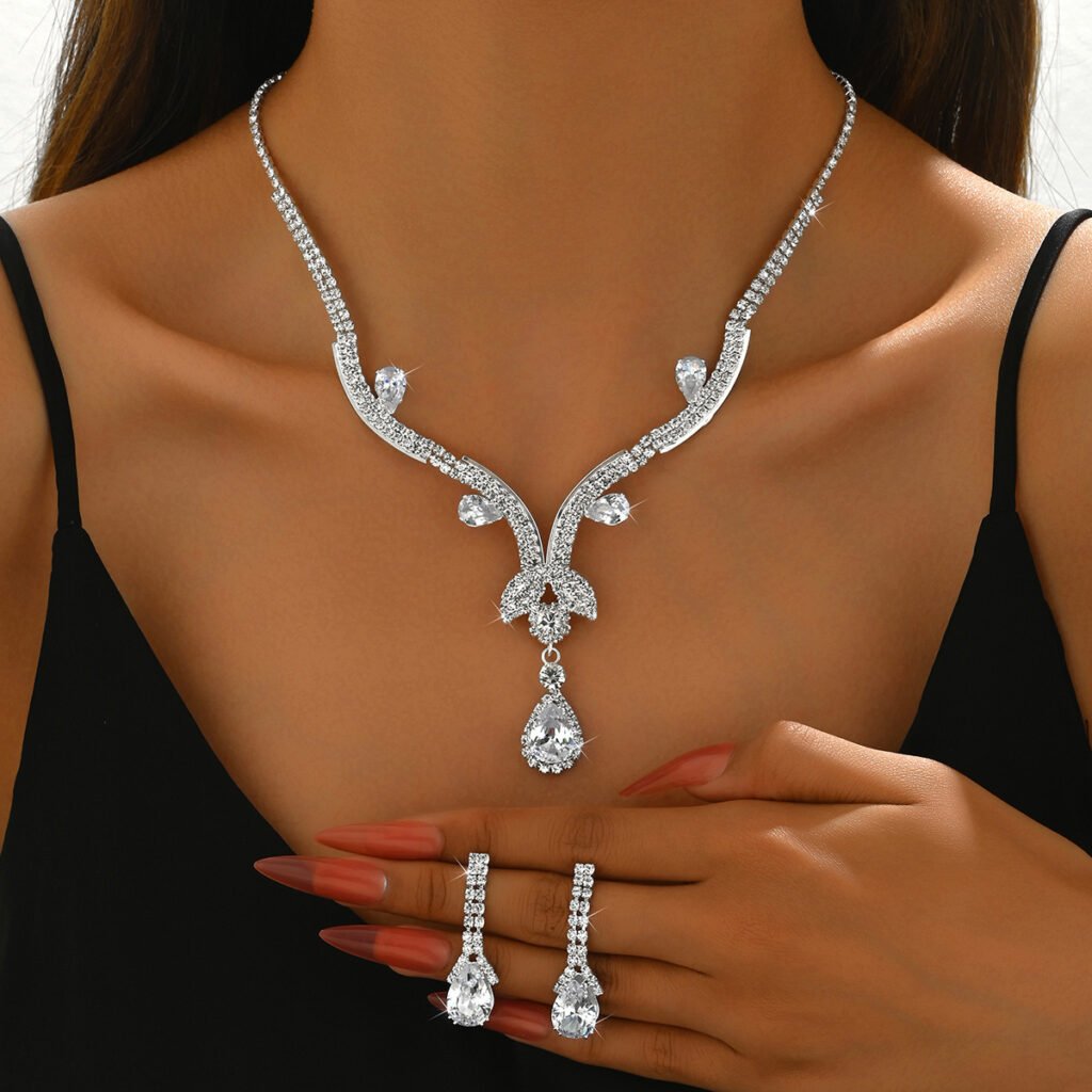 Cross-border Hot Water Drop Shape Zircon Necklace Earrings Two-piece Set Suitable For Banquet Party Dinner Wearing Suit