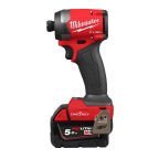 Milwaukee 4933492805 - Cordless Impact Driver with 2 Batteries, 5 Ah